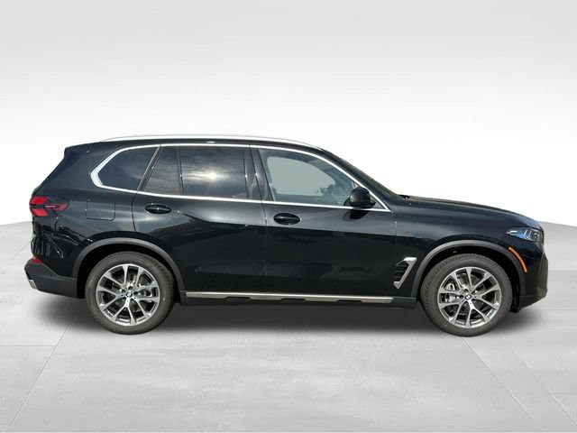 New 2026 BMW X5 xDrive40i w/ Premium Package AWD/4WD image 2