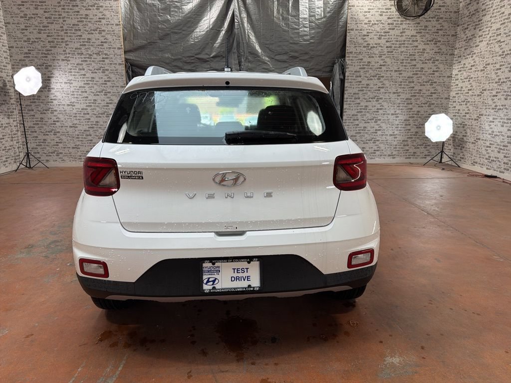 Used 2026 Hyundai Venue SEL FWD image 6