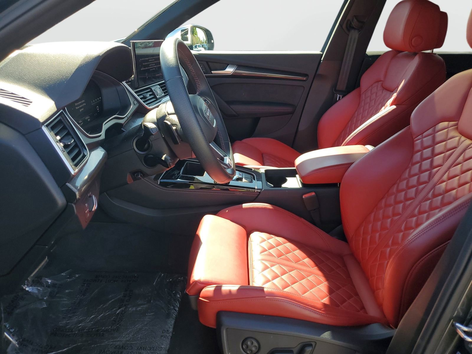 Used 2025 Audi SQ5 Premium Plus w/ Premium Plus Package image 18