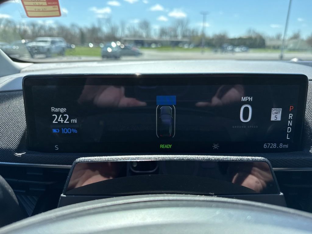 Used 2024 Ford Mustang Mach-E Select image 11