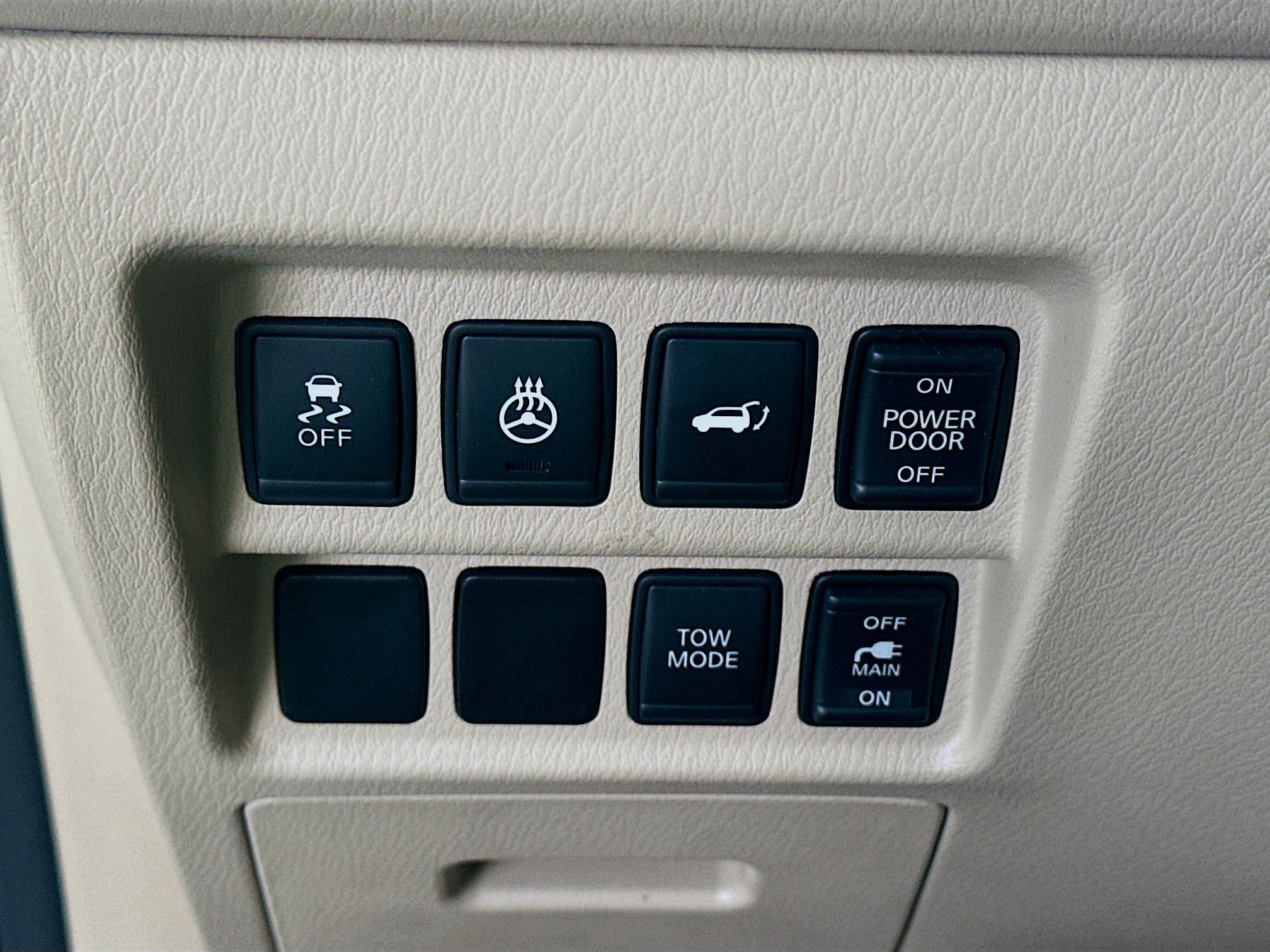 Used 2014 Nissan Pathfinder Platinum image 16