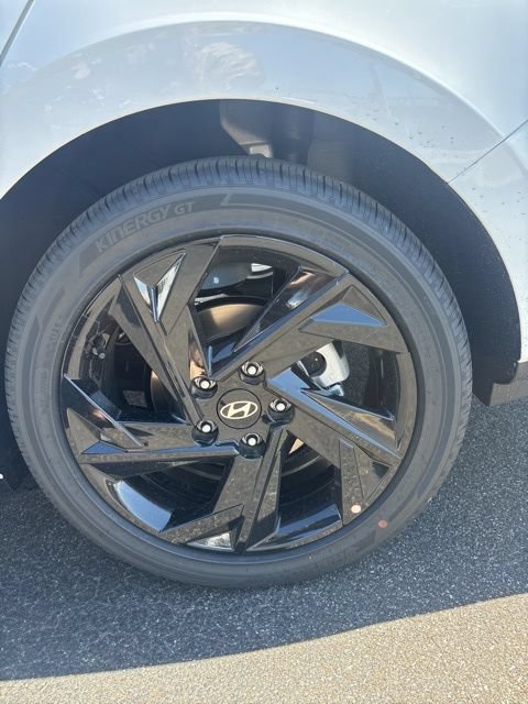 New 2026 Hyundai Elantra Sport FWD image 11