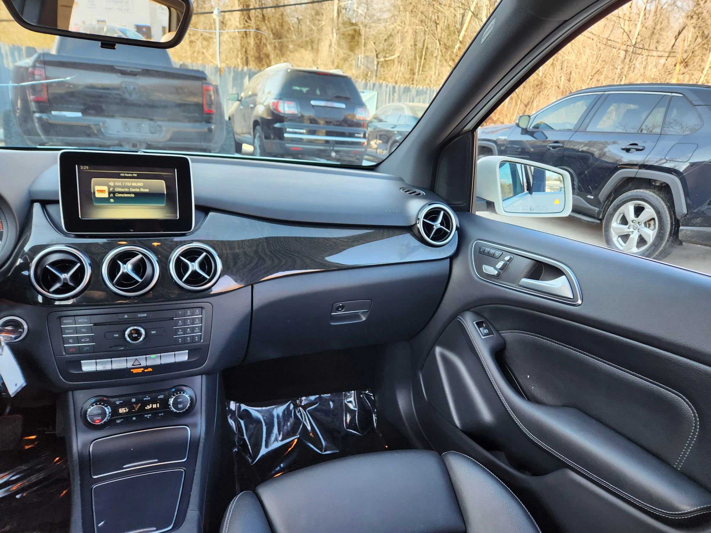 Used 2017 Mercedes-Benz B 250e image 29