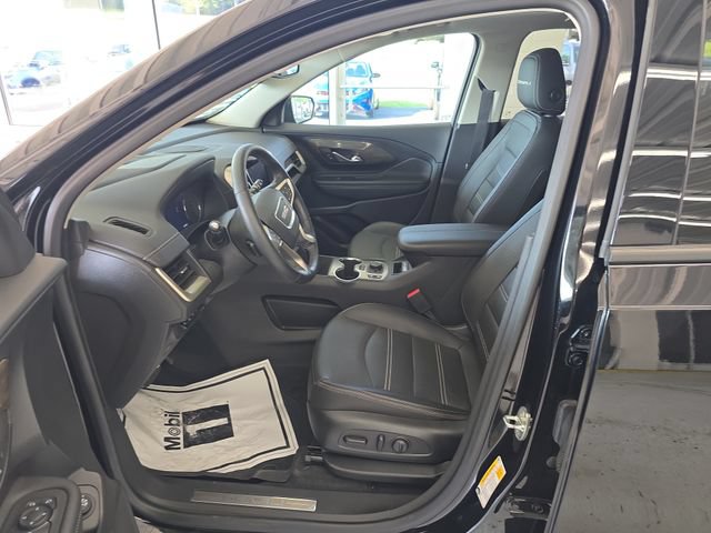 Used 2023 GMC Terrain Denali w/ Denali Premium Package AWD/4WD image 14