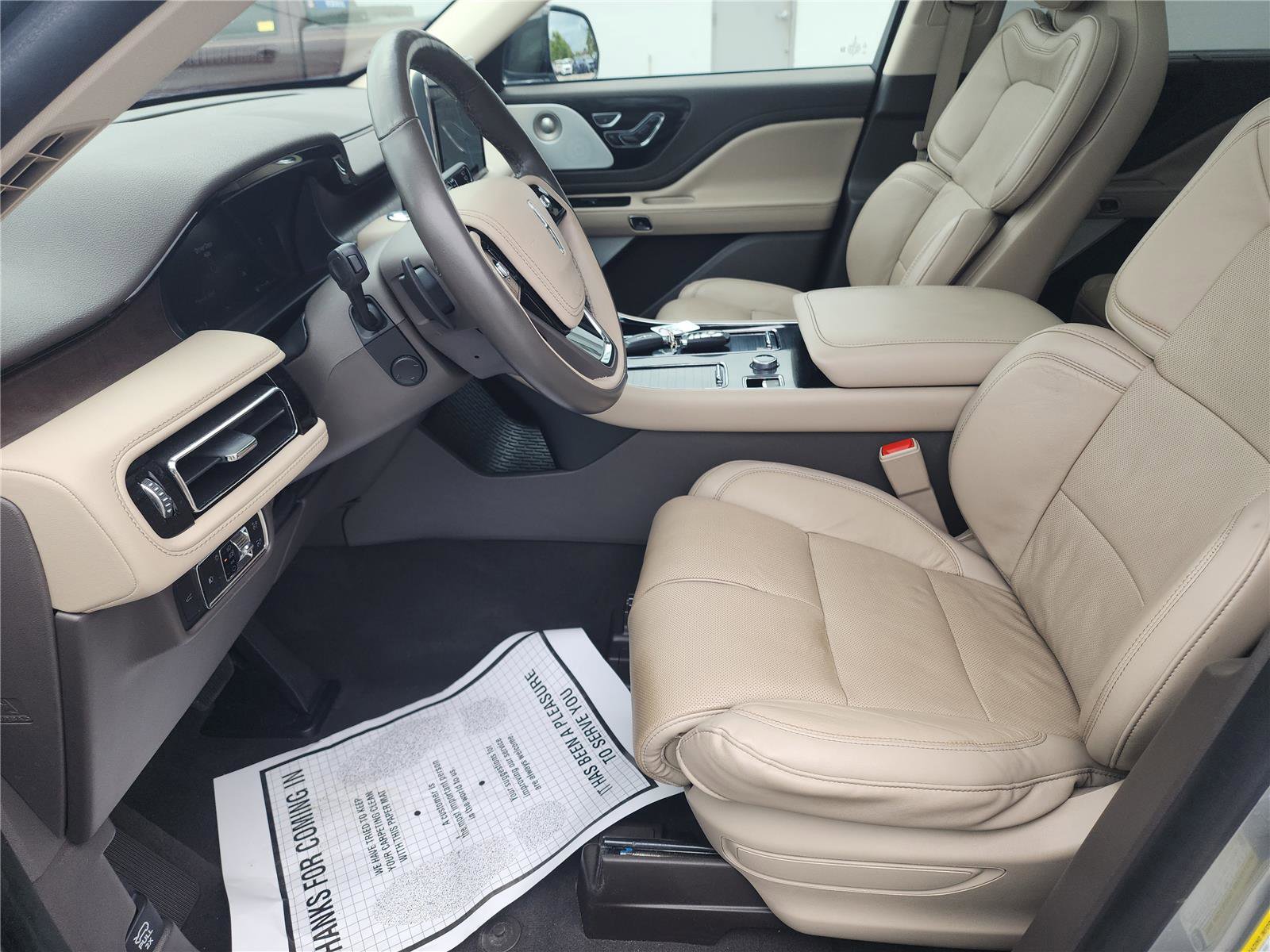 Used 2023 Lincoln Aviator Reserve w/ Equipment Group 201A AWD/4WD image 17