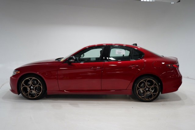 New 2025 Alfa Romeo Giulia Intensa w/ Driving Assist Package image 4