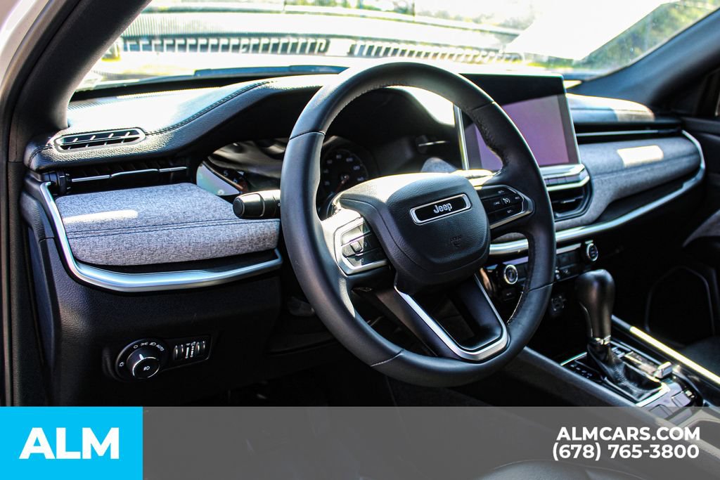 Used 2024 Jeep Compass Latitude AWD/4WD image 27