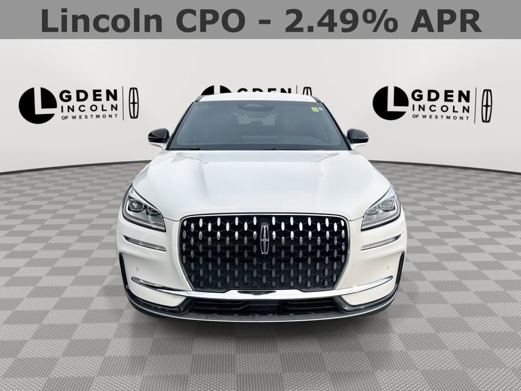 Certified 2025 Lincoln Corsair Reserve image 3