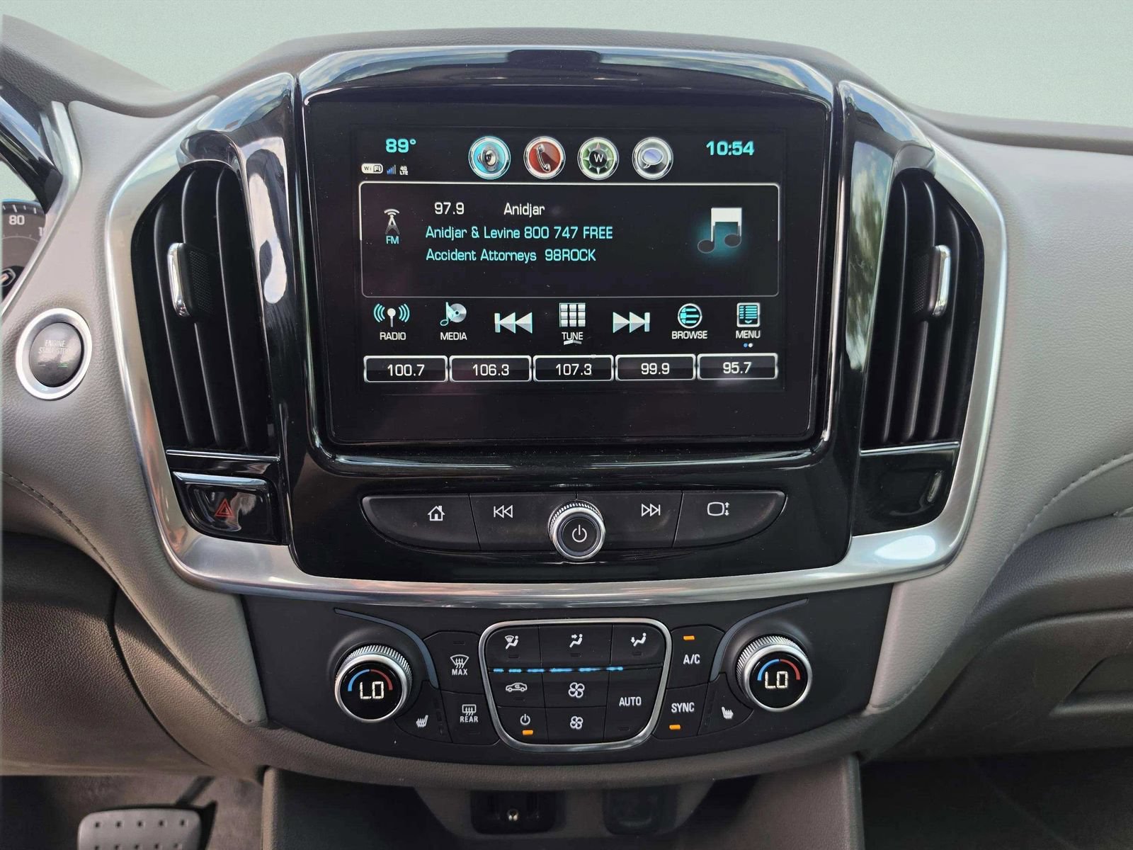Used 2019 Chevrolet Traverse LT FWD image 25