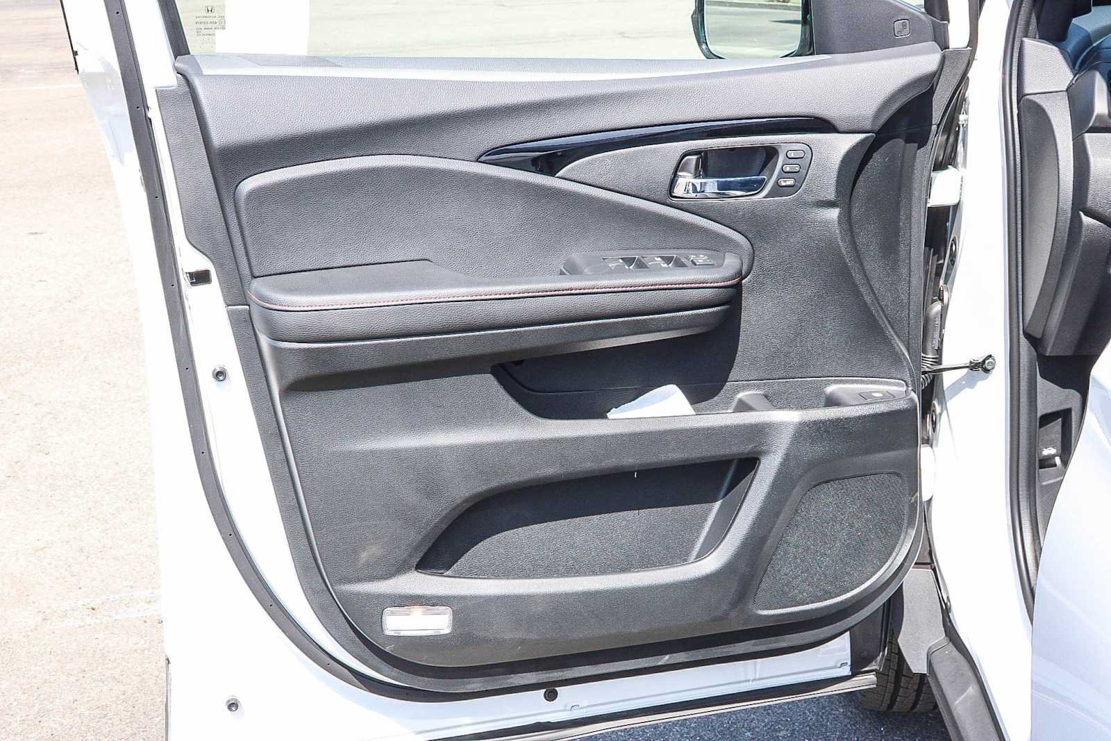 New 2026 Honda Ridgeline Black Edition image 23