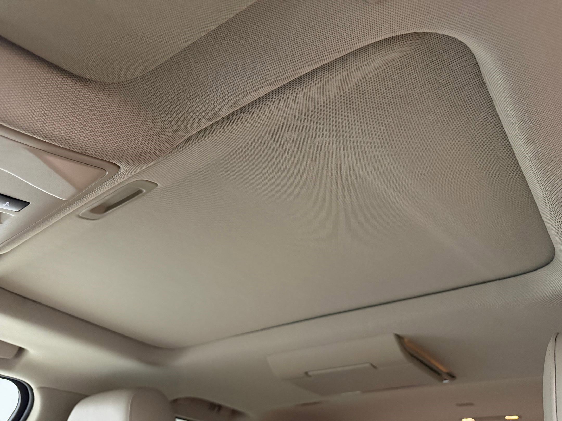 Used 2017 Cadillac Escalade Premium Luxury RWD image 13