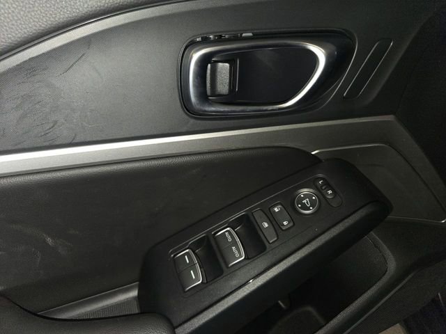 Certified 2025 Acura Integra Base image 13