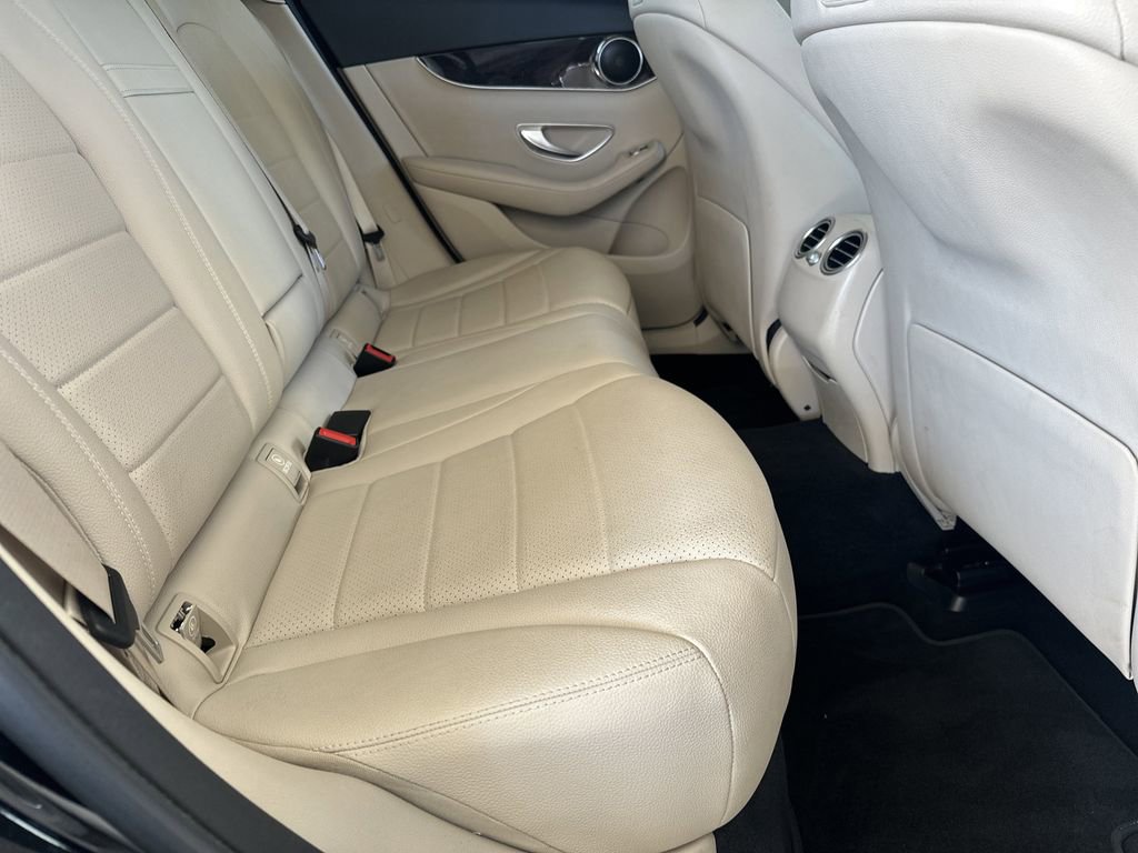 Used 2019 Mercedes-Benz GLC 300 image 34