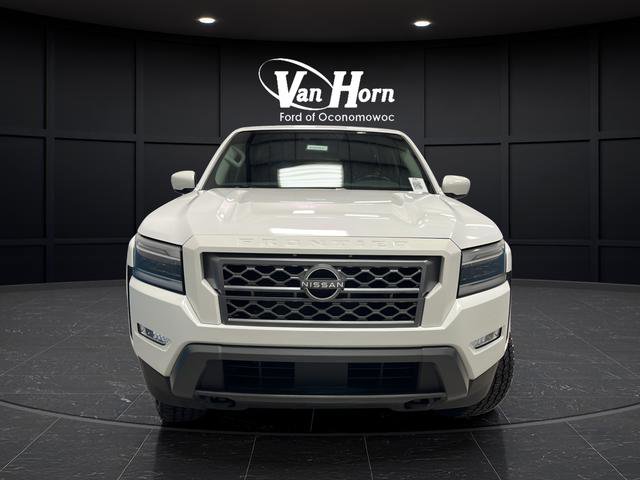 Used 2022 Nissan Frontier SV AWD/4WD image 2