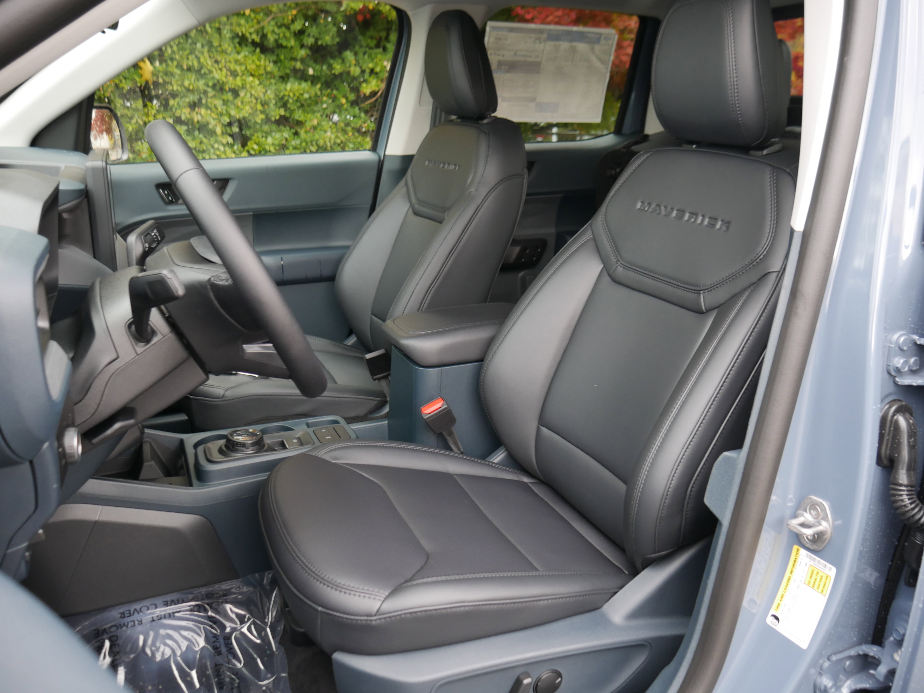 New 2025 Ford Maverick Lariat w/ Black Appearance Package image 34