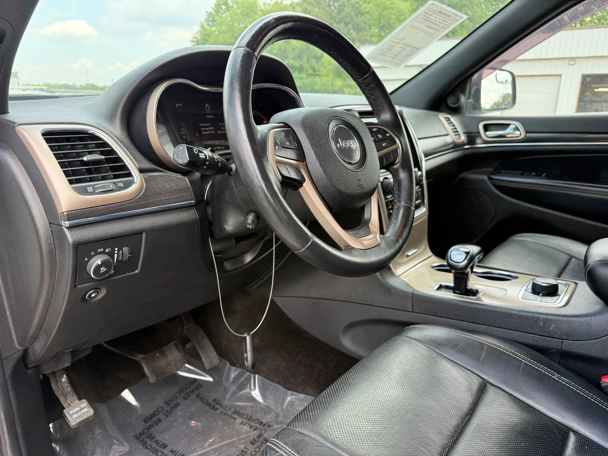 Used 2015 Jeep Grand Cherokee Limited w/ Luxury Group II AWD/4WD image 17