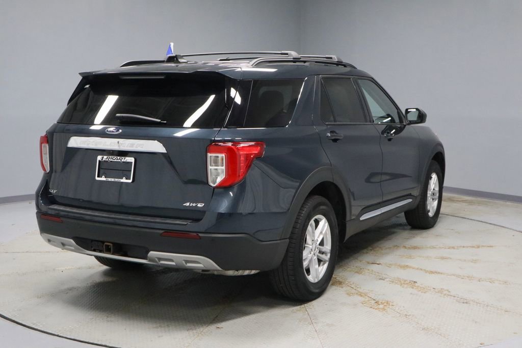 Certified 2022 Ford Explorer XLT w/ Equipment Group 202A image 11