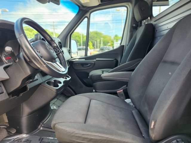 Used 2021 Mercedes-Benz Sprinter 1500 image 13