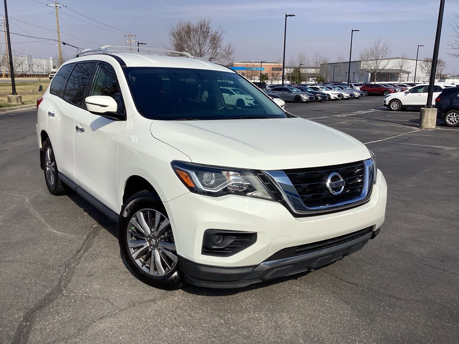 Used 2018 Nissan Pathfinder S image 7
