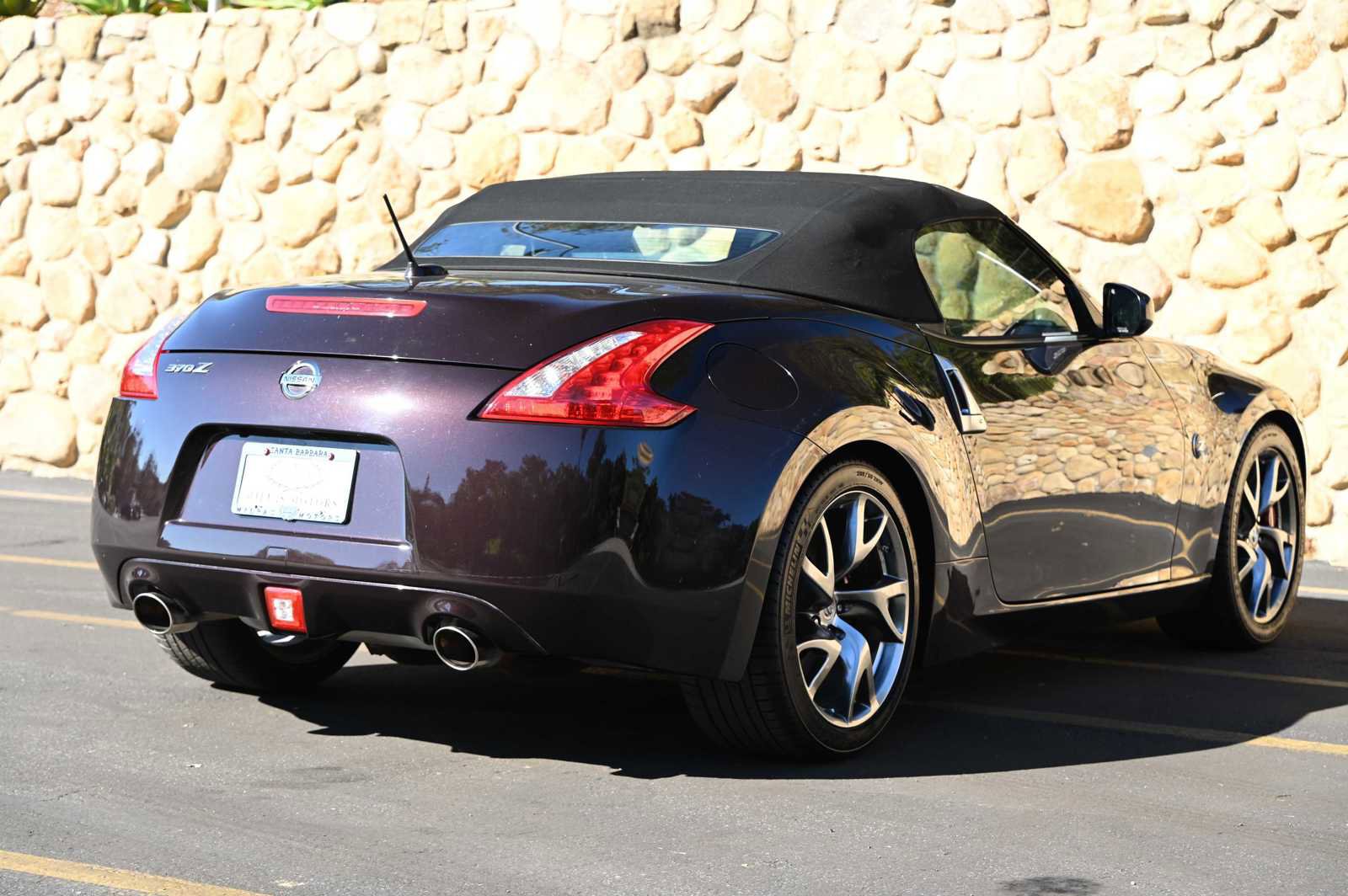 Used 2014 Nissan 370Z Touring w/ Sport Package image 8
