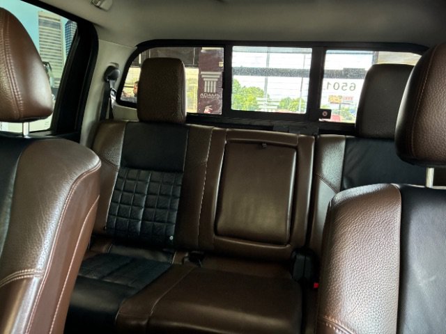 Used 2017 Nissan Titan Platinum Reserve RWD image 28