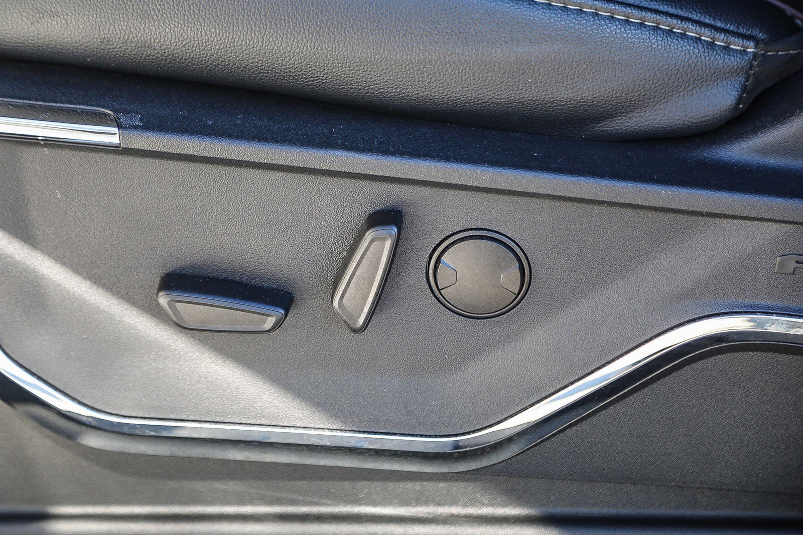 Used 2024 Ford F350 Lariat w/ Lariat Ultimate Package image 19