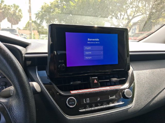 Used 2025 Toyota Corolla LE FWD image 19
