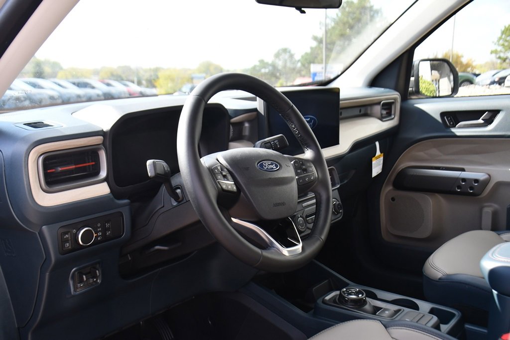 New 2025 Ford Maverick Lariat image 11