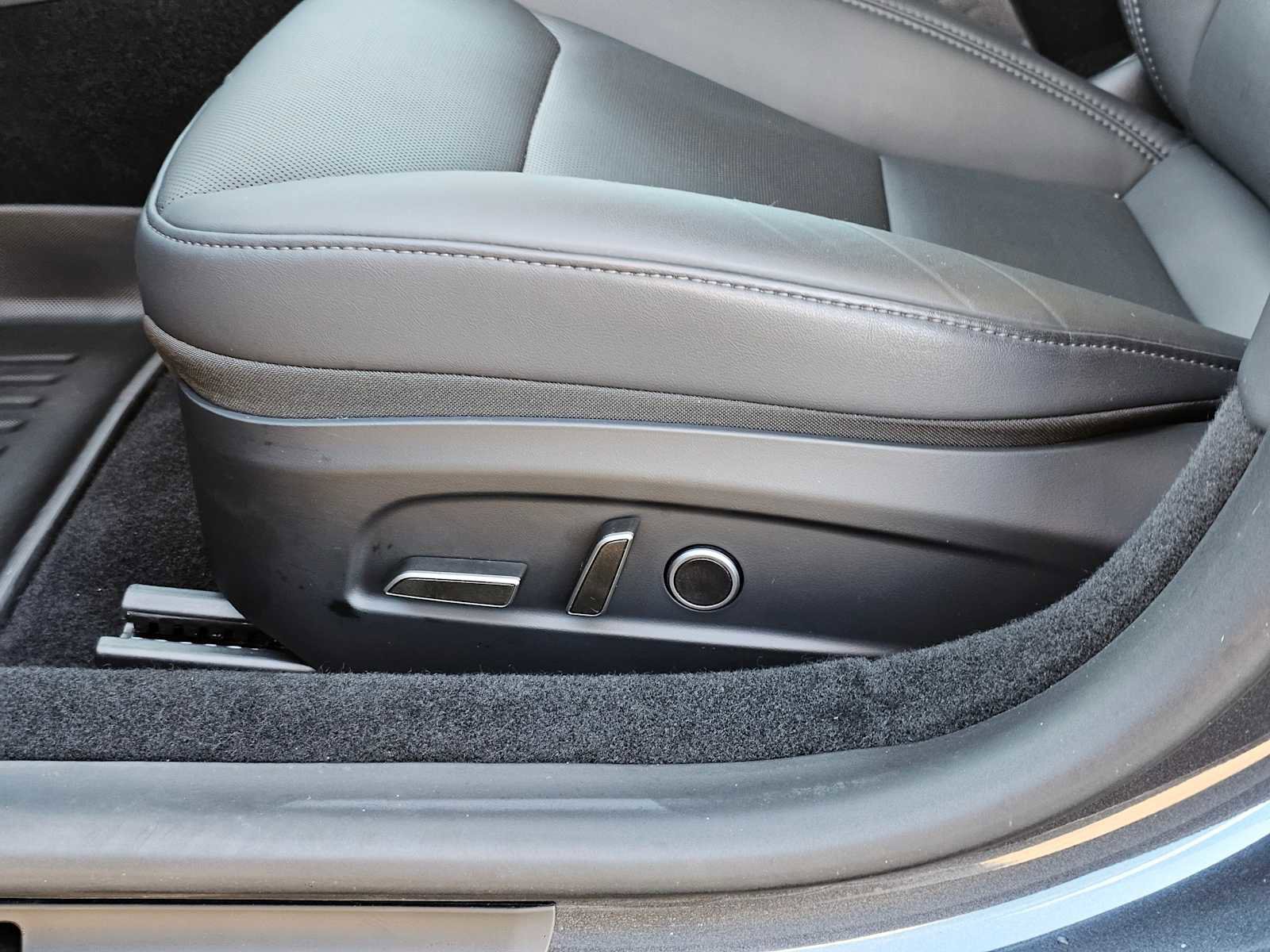 Used 2024 Tesla Model 3 Standard Range image 25