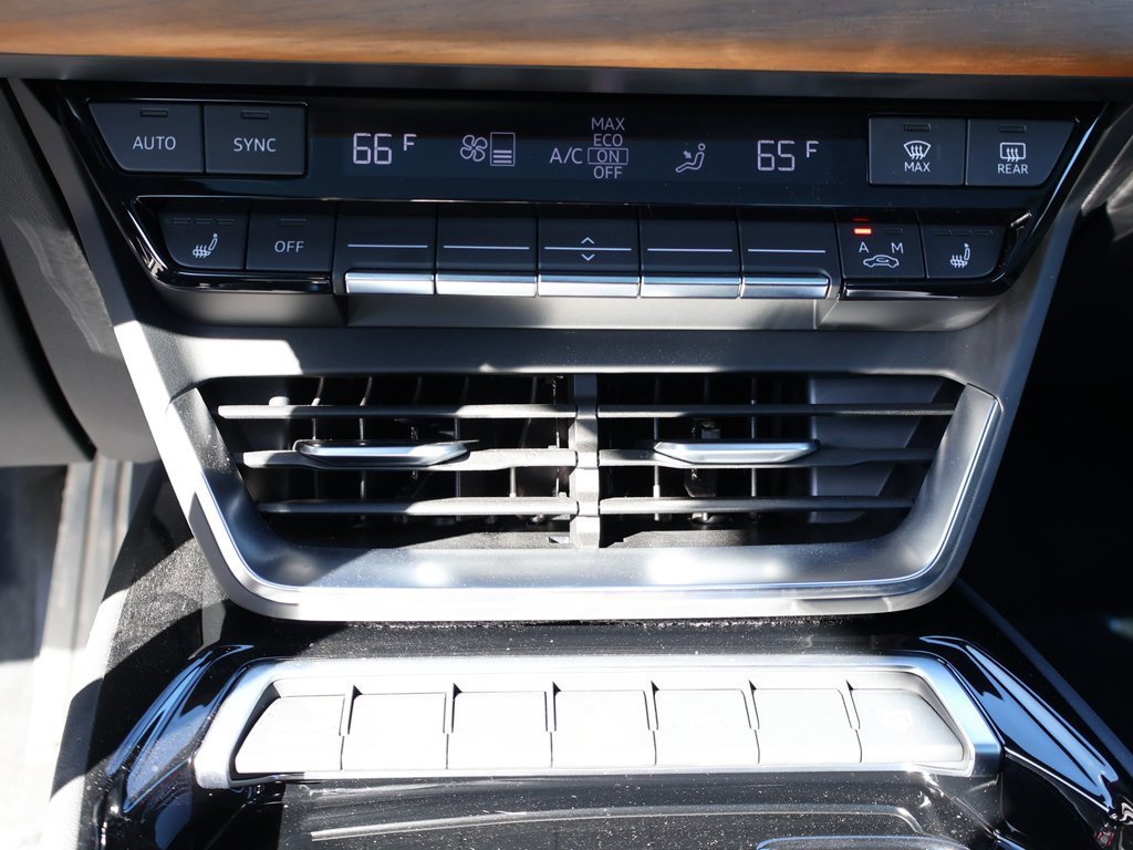 Used 2023 Audi e-tron GT Premium Plus image 51