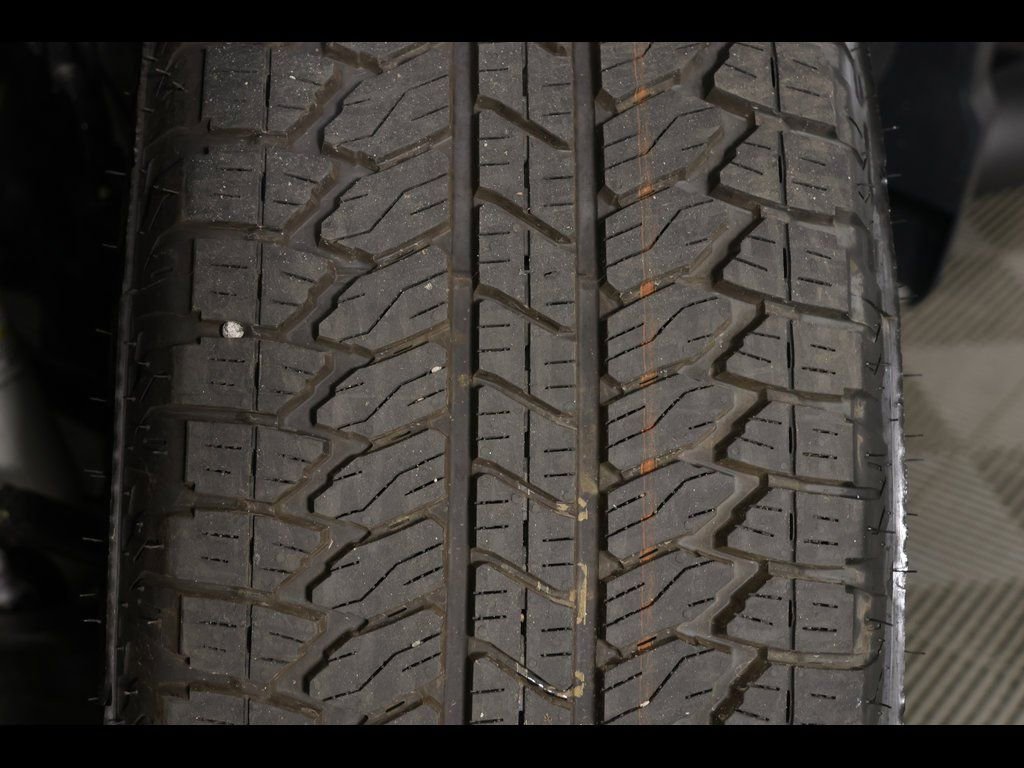 Used 2025 Chevrolet Silverado 1500 LT Trail Boss w/ Dark Appearance Package image 11