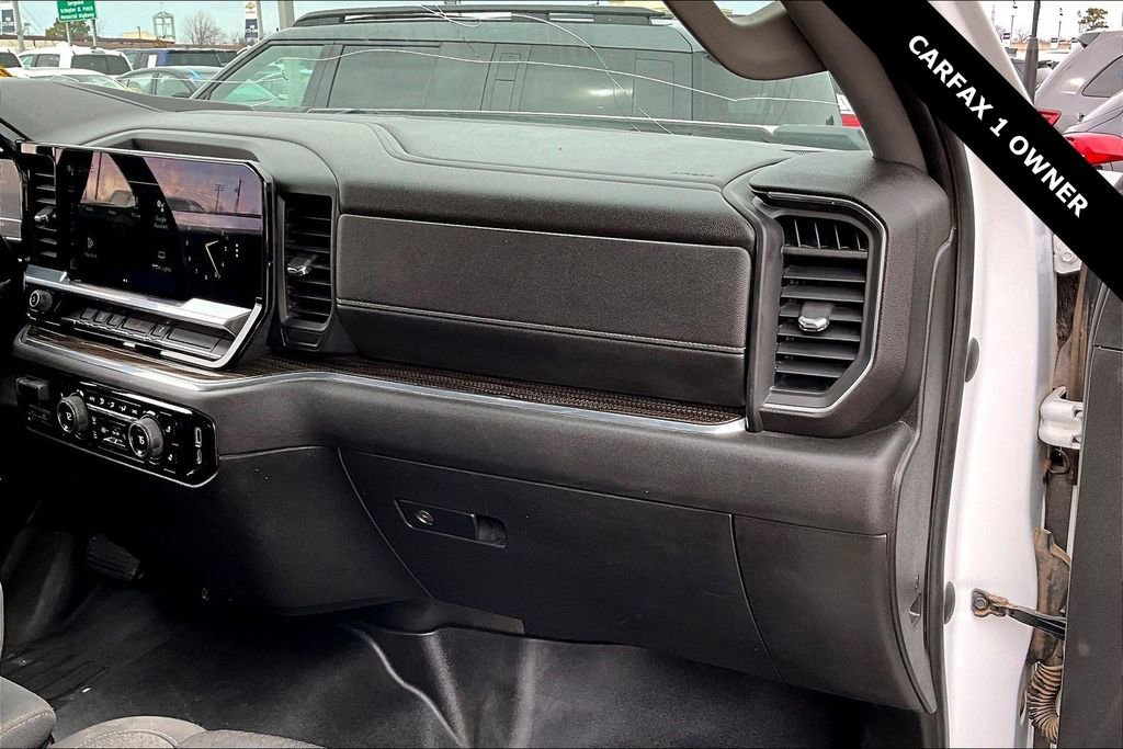 Used 2024 Chevrolet Silverado 3500 LT w/ Convenience Package image 25