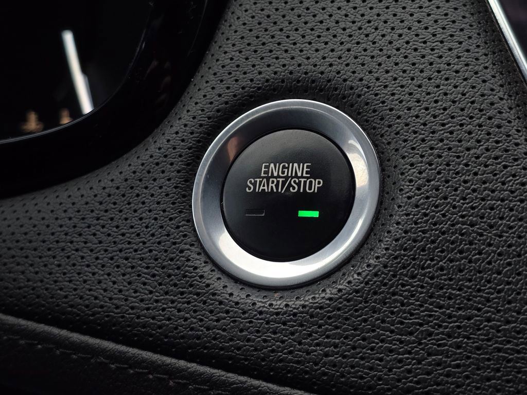 Used 2018 Cadillac XT5 FWD image 37