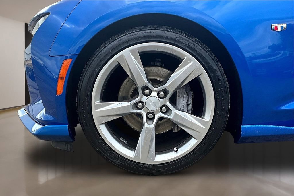 Used 2017 Chevrolet Camaro SS image 8