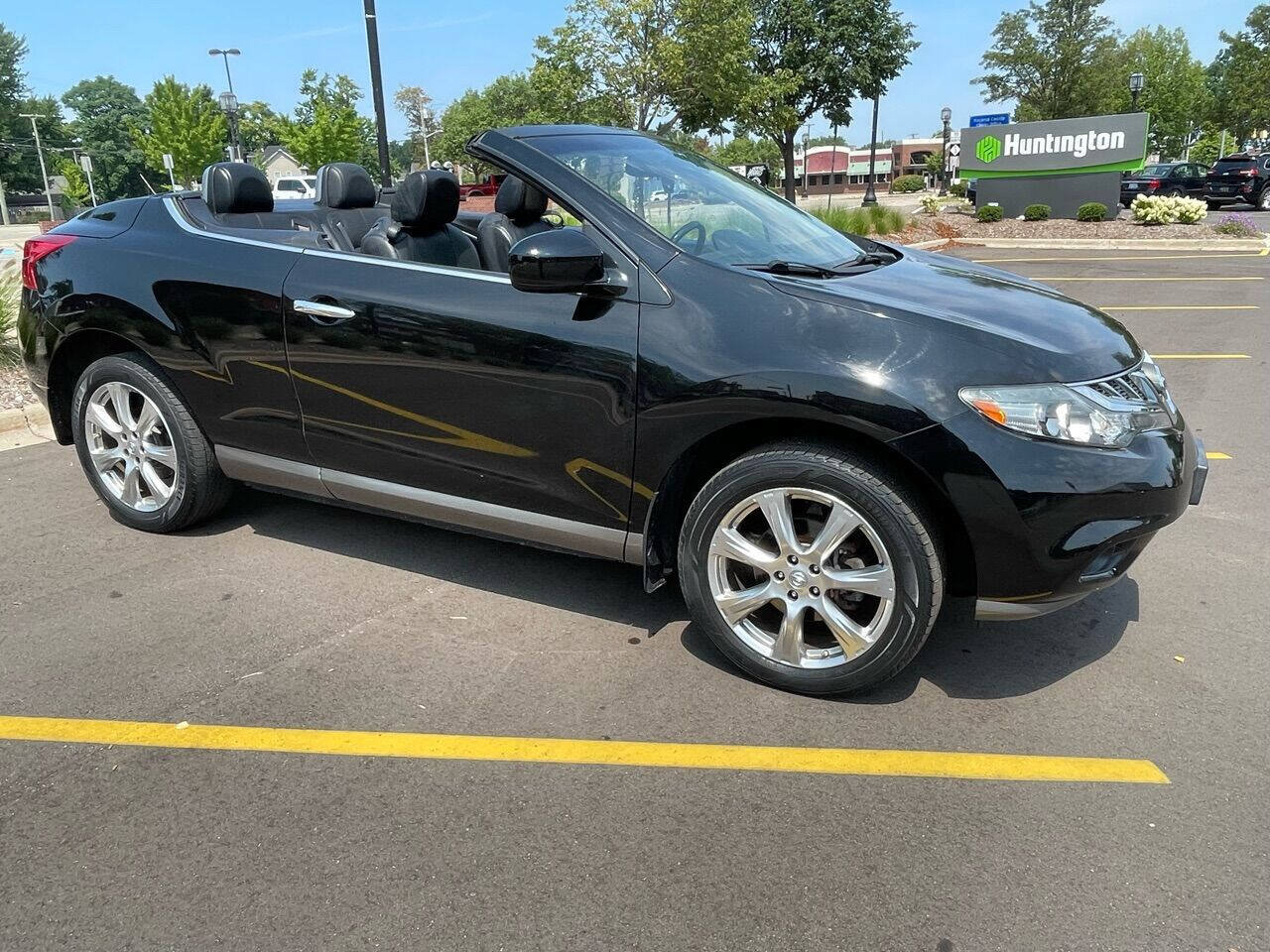 Used 2014 Nissan Murano CrossCabriolet w/ Navigation Package AWD/4WD image 2