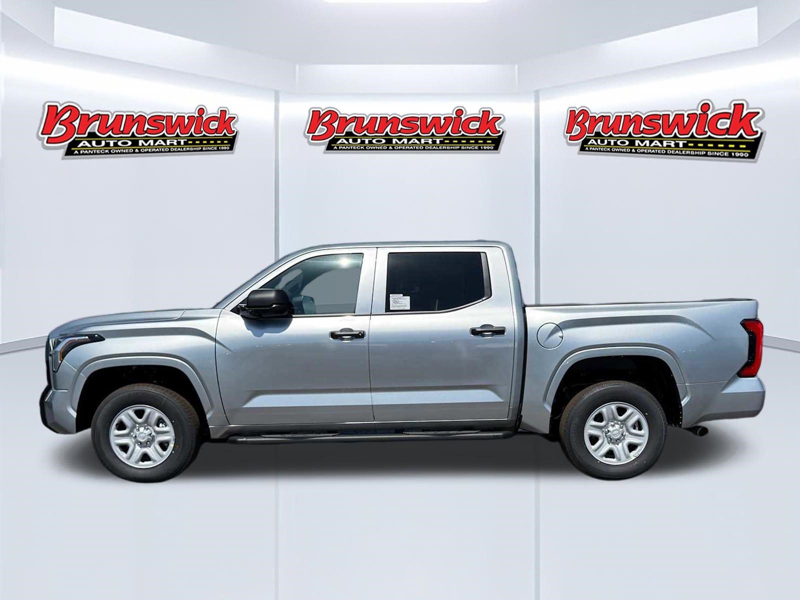 New 2026 Toyota Tundra SR image 3