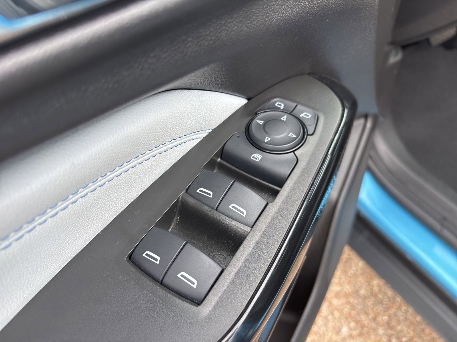 Certified 2025 Chevrolet Trax LT w/ Driver Confidence Package FWD image 11