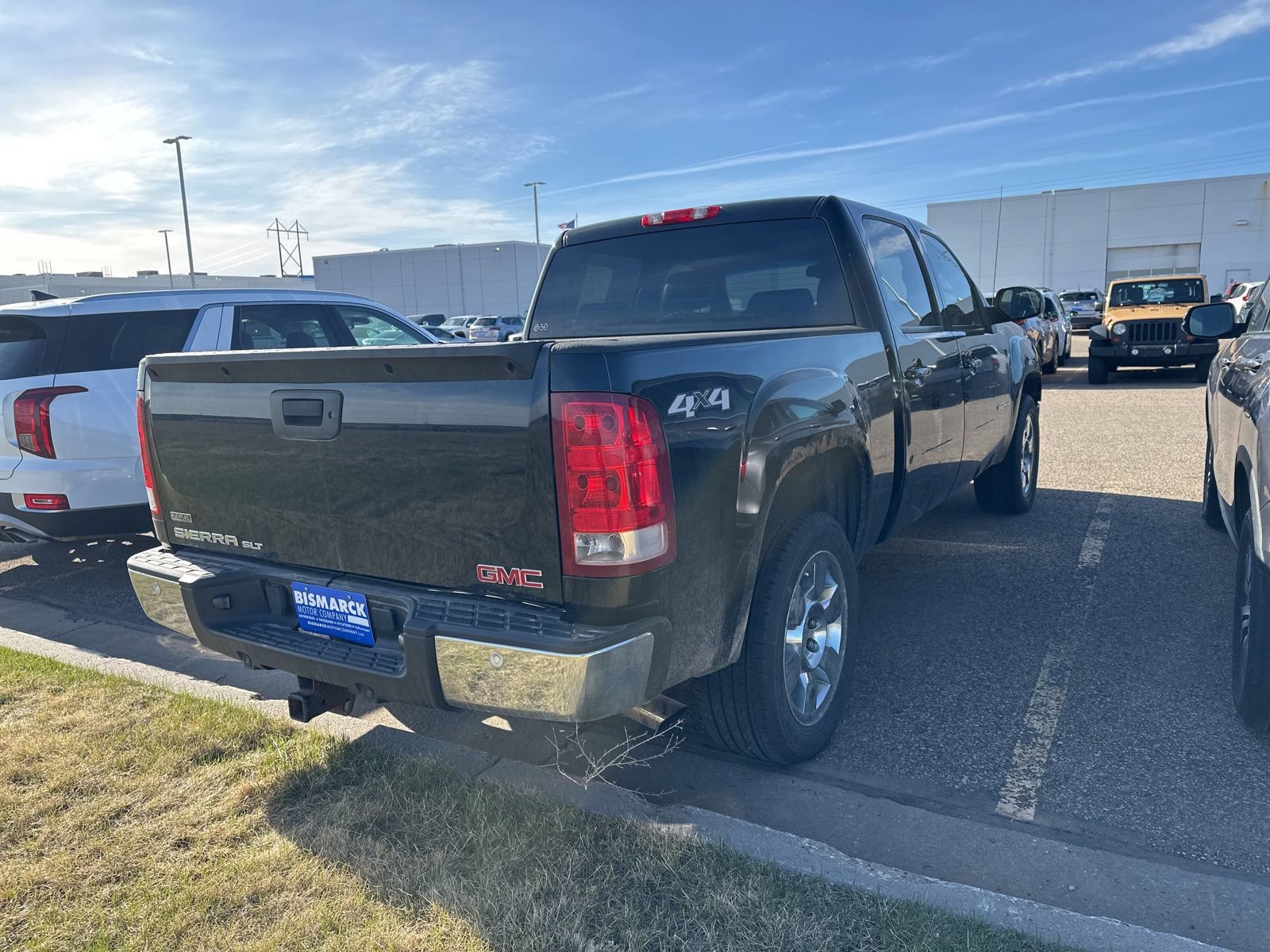 Used 2010 GMC Sierra 1500 SLT w/ SLT Convenience Package AWD/4WD image 3
