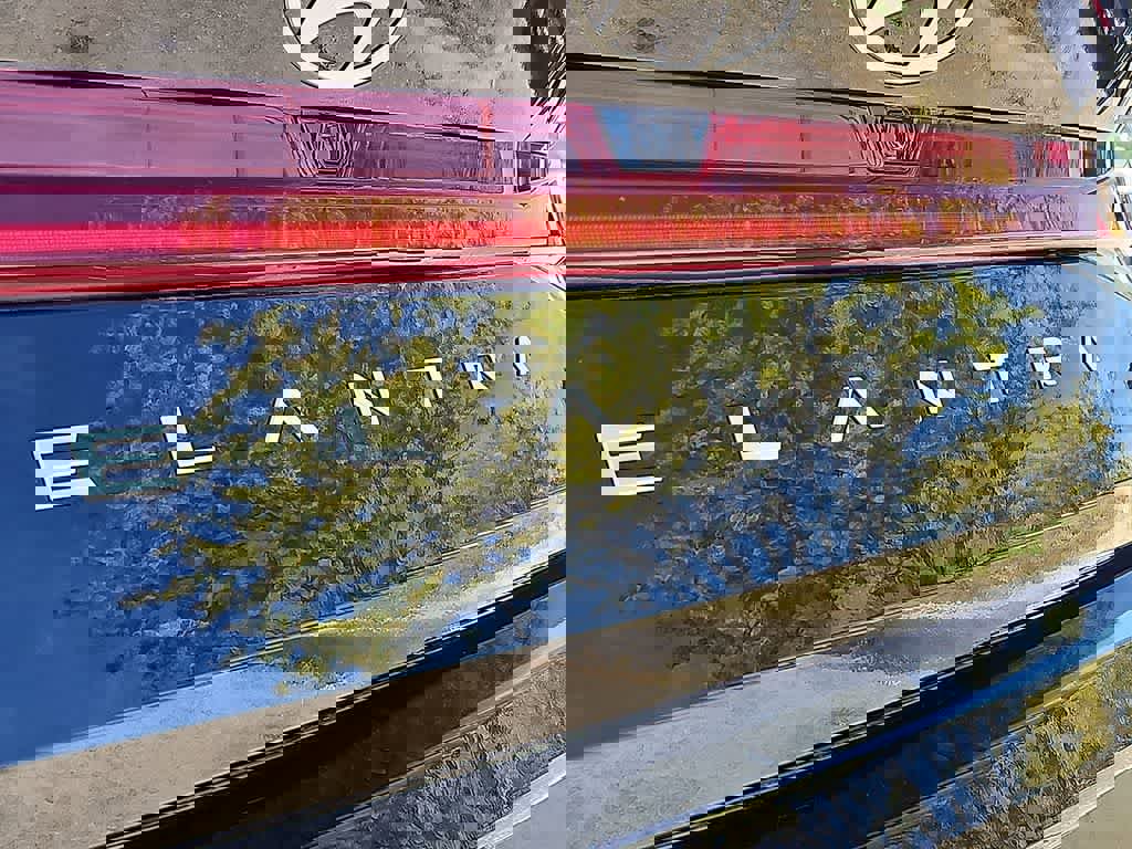 Used 2025 Hyundai Elantra SEL image 30