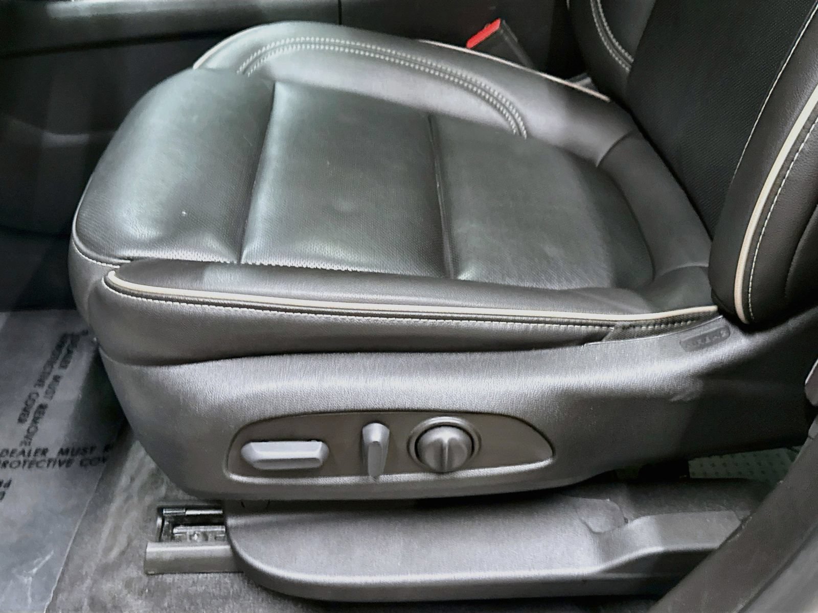Used 2023 Chevrolet Traverse Premier w/ LPO, Floor Liner Package AWD/4WD image 23