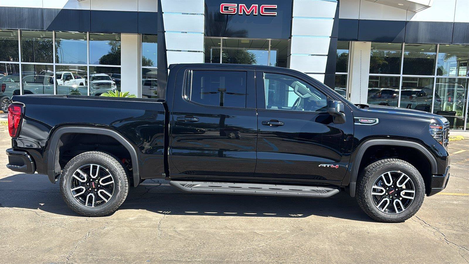 New 2026 GMC Sierra 1500 AT4 w/ AT4 Premium Package AWD/4WD image 9