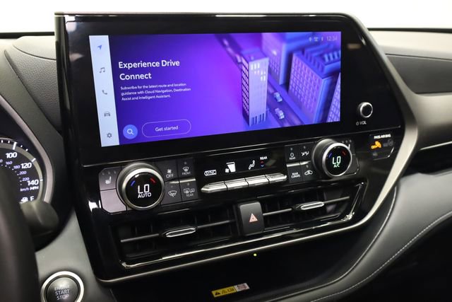 Used 2024 Toyota Highlander XLE image 16