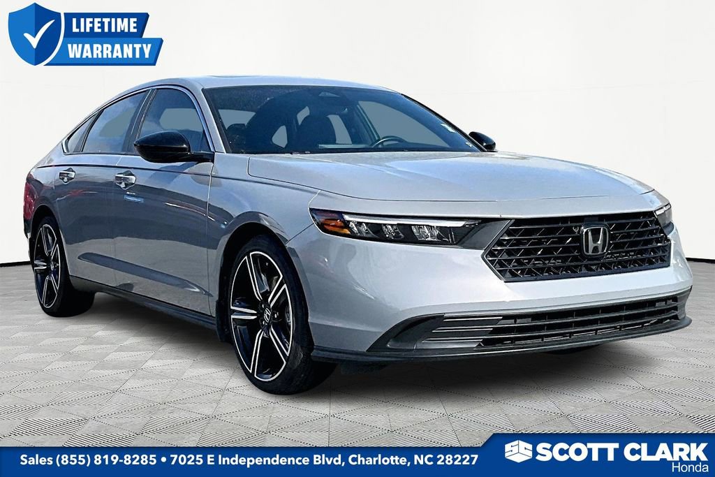 Used 2024 Honda Accord Sport image 1