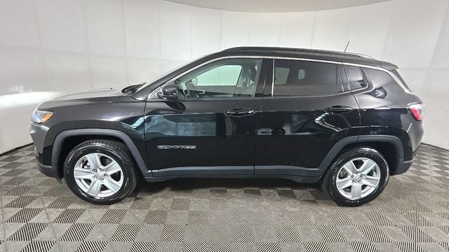 Used 2022 Jeep Compass Latitude FWD video 5