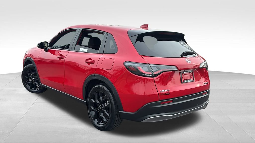Certified 2025 Honda HR-V Sport image 5