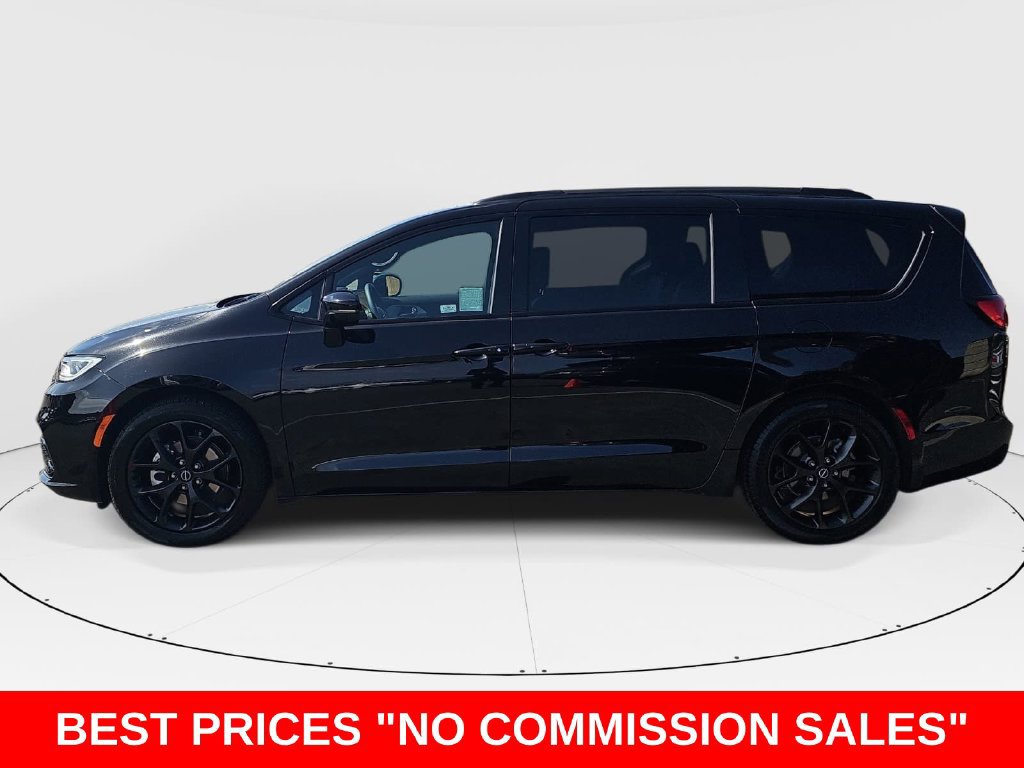 Used 2026 Chrysler Pacifica Limited w/ S Appearance Package FWD image 6