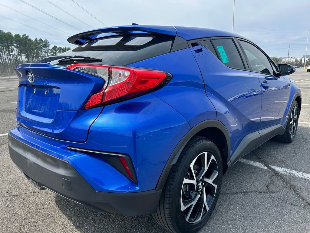 Used 2018 Toyota C-HR XLE image 3