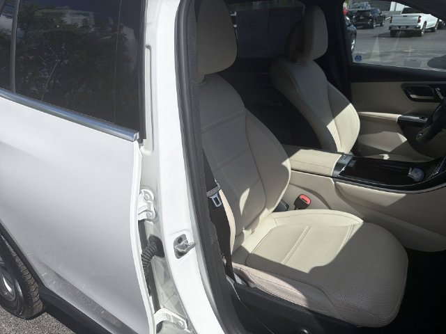 Used 2024 Mercedes-Benz GLC 300 4MATIC image 19