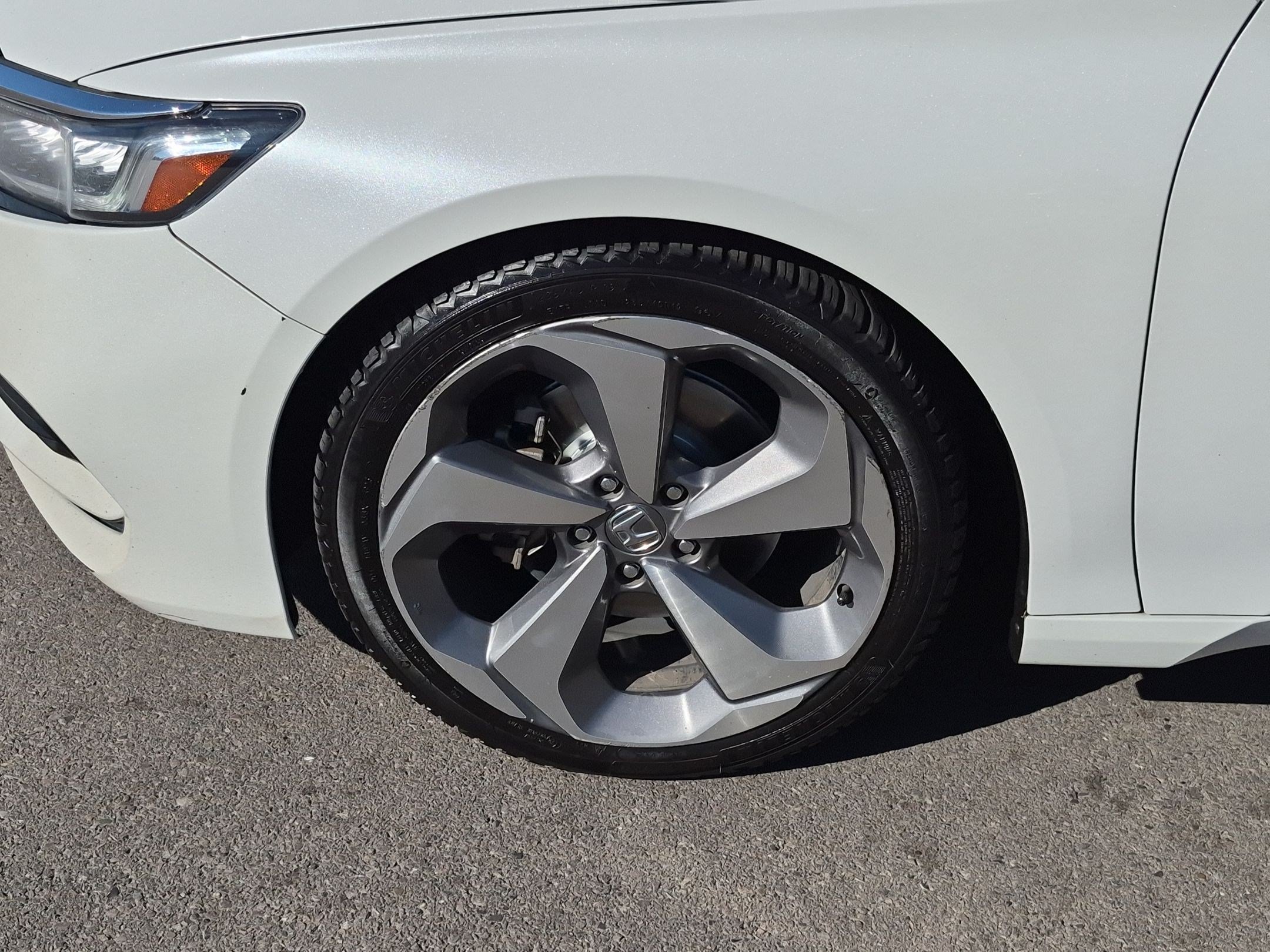 Used 2018 Honda Accord Touring image 13