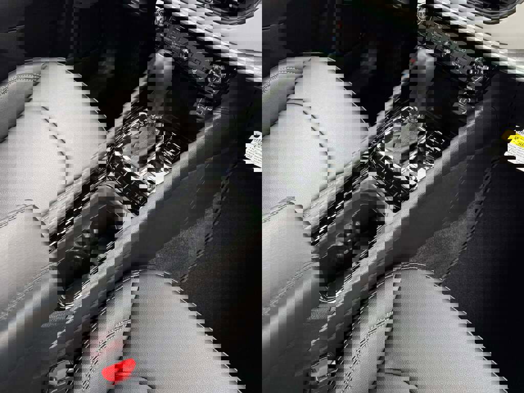 New 2026 Jeep Compass Limited image 18